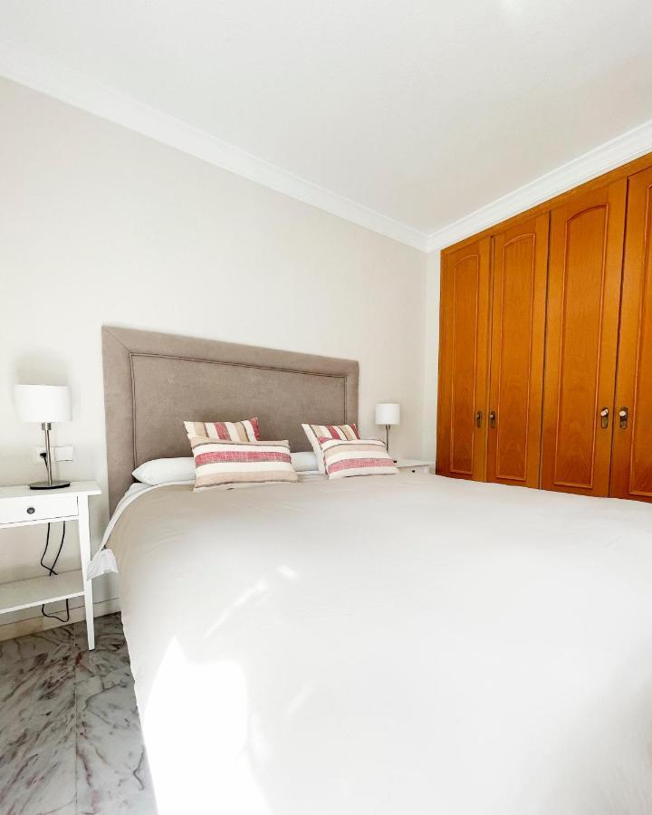 Holidays2Malaga Tomas De Echeverria 150 Mts To Beach & High Speed Wifi & Parking Διαμέρισμα Εξωτερικό φωτογραφία