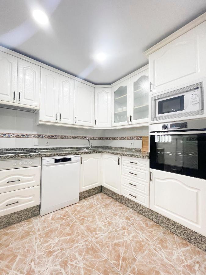 Holidays2Malaga Tomas De Echeverria 150 Mts To Beach & High Speed Wifi & Parking Διαμέρισμα Εξωτερικό φωτογραφία