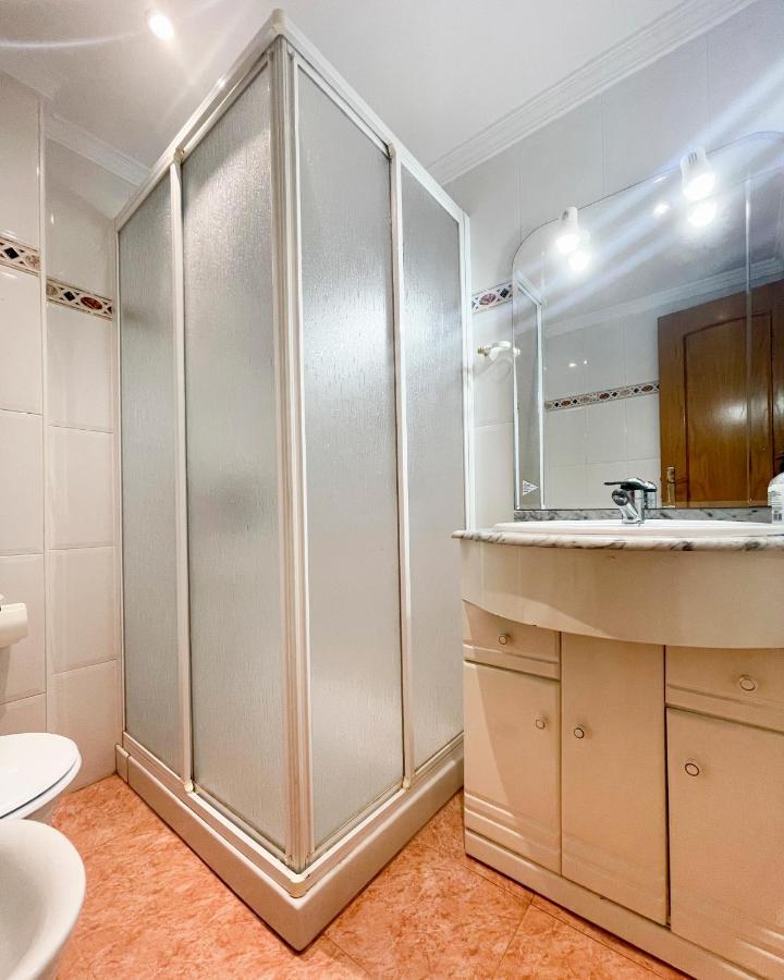 Holidays2Malaga Tomas De Echeverria 150 Mts To Beach & High Speed Wifi & Parking Διαμέρισμα Εξωτερικό φωτογραφία