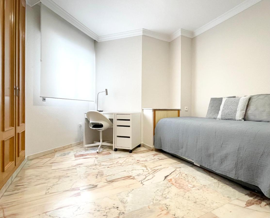 Holidays2Malaga Tomas De Echeverria 150 Mts To Beach & High Speed Wifi & Parking Διαμέρισμα Εξωτερικό φωτογραφία